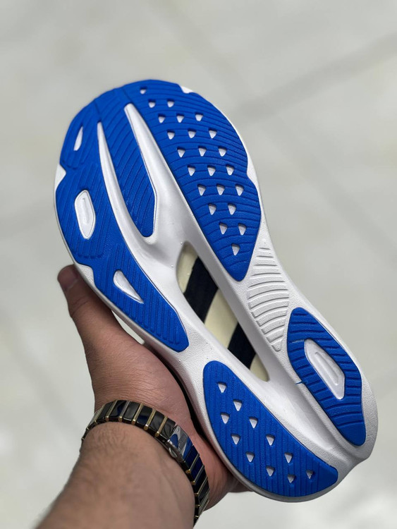 hoka skyward x made in Vietnam