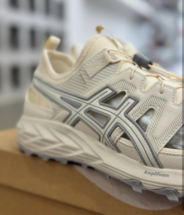 ASICS GEL-SONOMA MADE IN VIETNAM