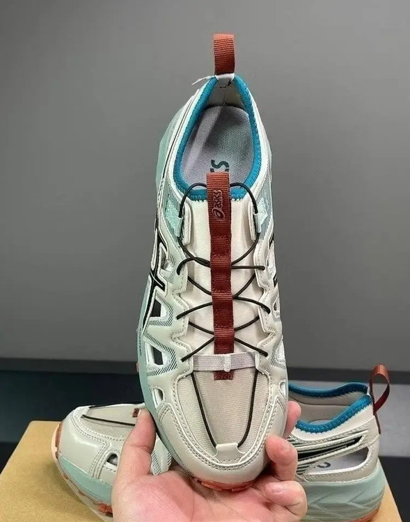 ASICS GEL-SONOMA MADE IN VIETNAM