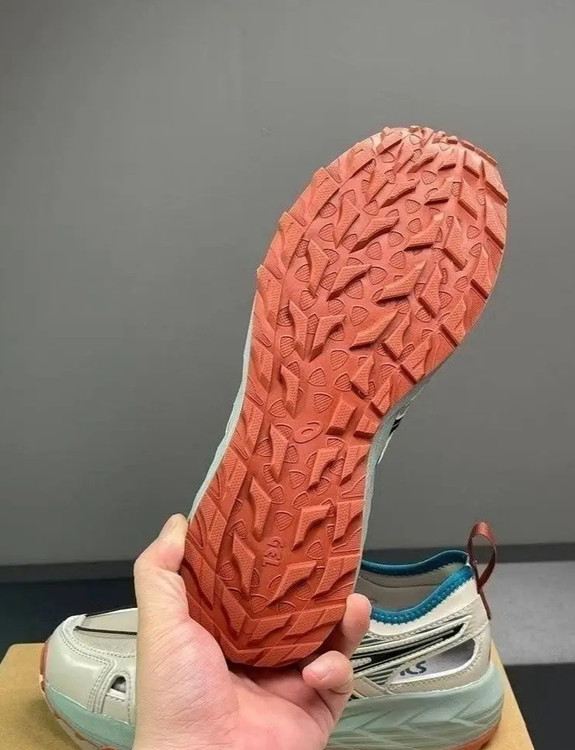 ASICS GEL-SONOMA MADE IN VIETNAM