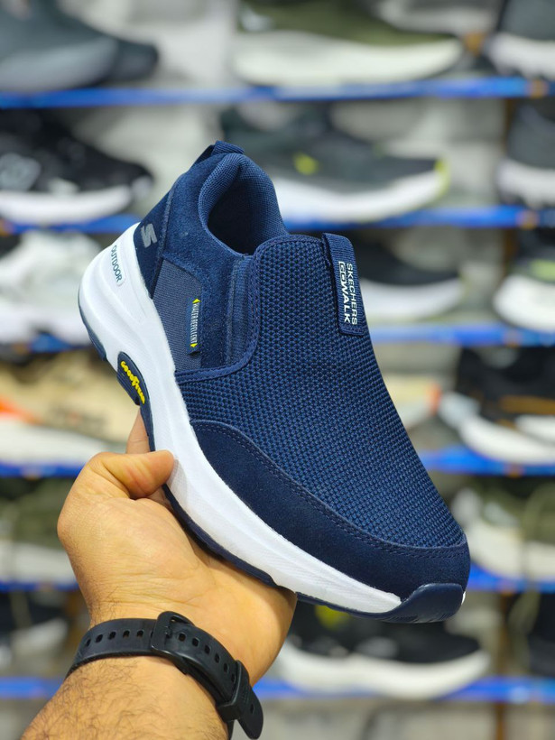 SKECHERS GOWALK 5 MADE IN VIETNAM