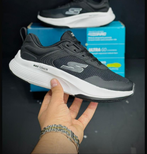 Skechers Max Cushioning Elite Made In Vietnam