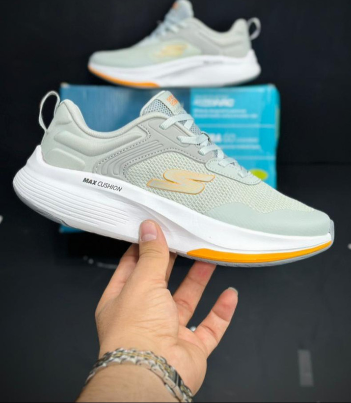 Skechers Max Cushioning Elite Made In Vietnam