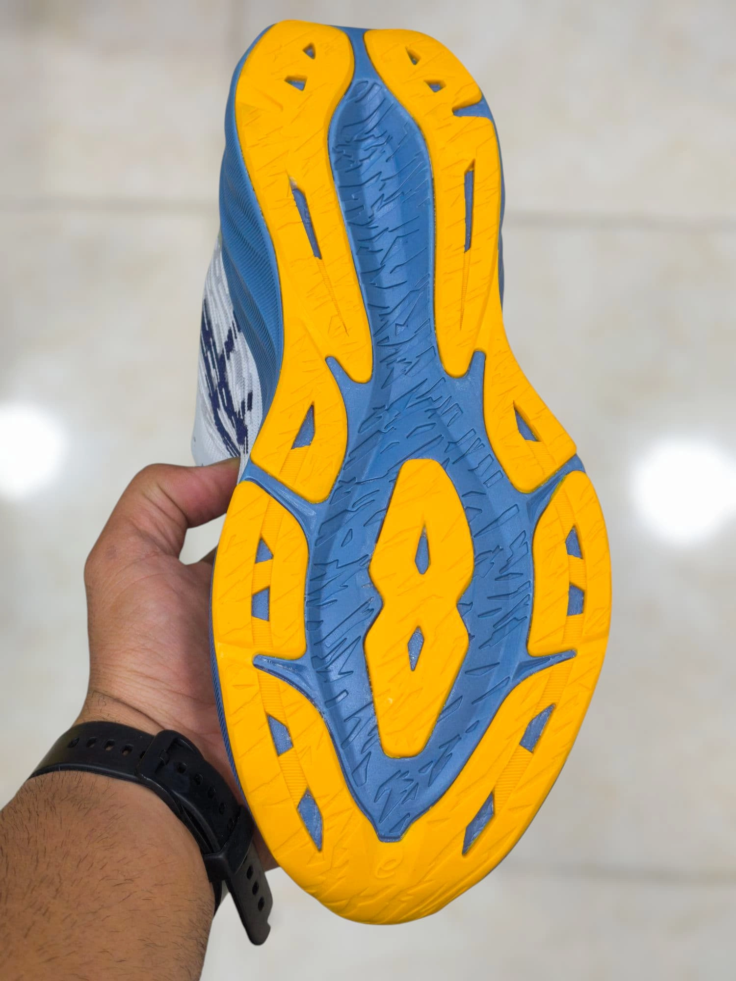 asics novablast 3 made in Vietnam