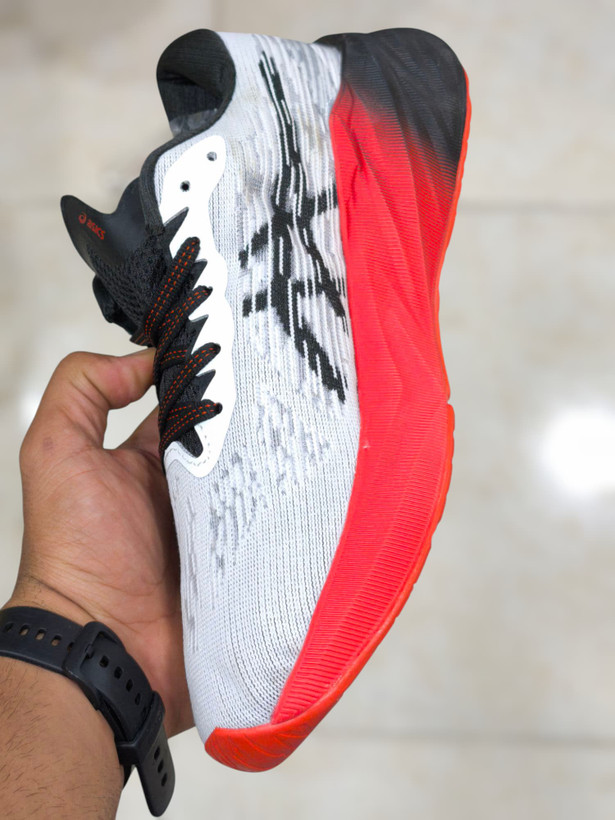 asics novablast 3 made in Vietnam