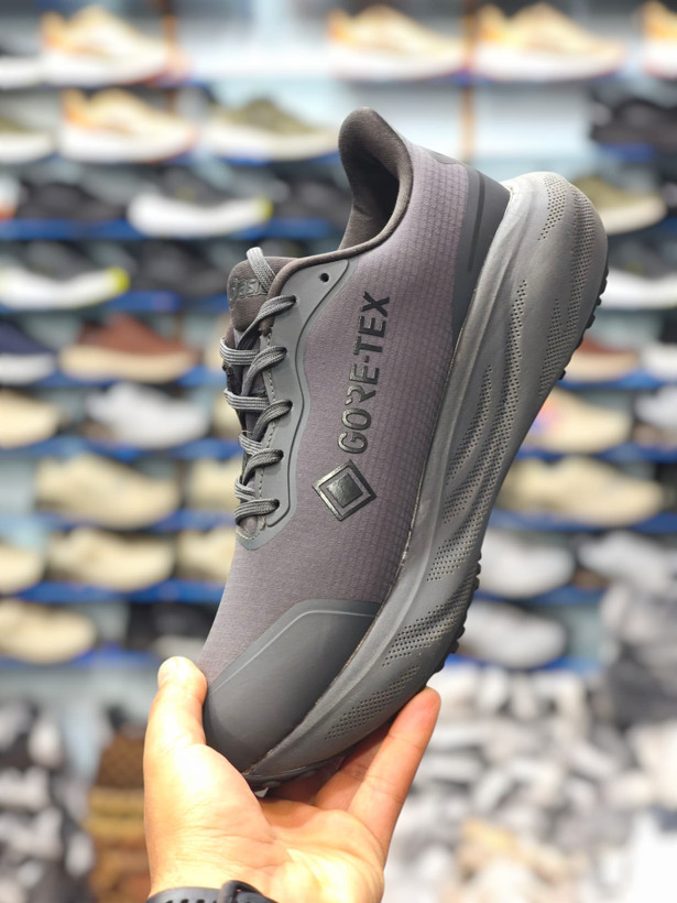 ASICS Gel-Nimbus 25 GTX Made In Vietnam