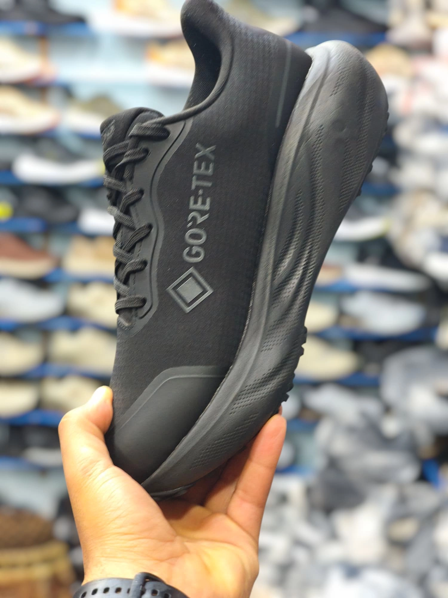 ASICS Gel-Nimbus 25 GTX Made In Vietnam