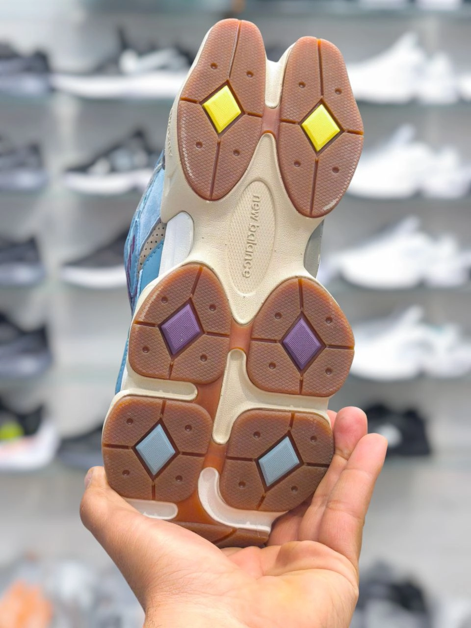 کتونی نیوبالانس 9060 - Newbalance 9060 ساخت ویتنام