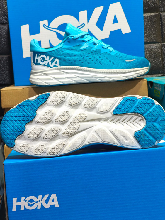 HOKA Clifton 9 Men's – Big Sale on Lightweight Performance