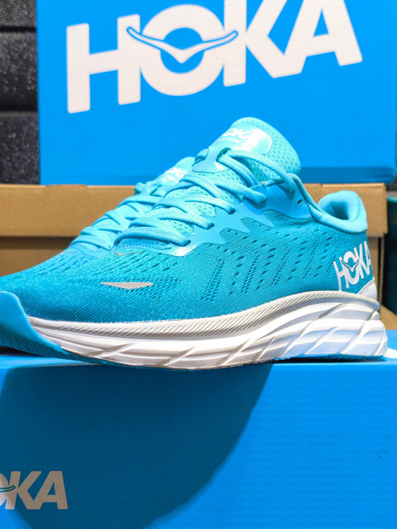 HOKA Clifton 9 Men's – Big Sale on Lightweight Performance