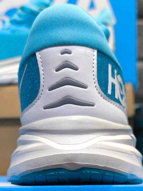 HOKA Clifton 9 Men's – Big Sale on Lightweight Performance