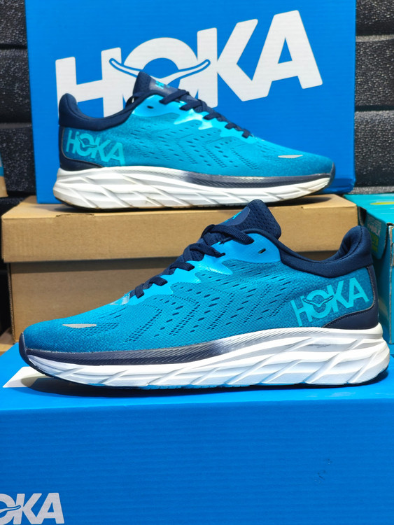 HOKA Clifton 9 Men's – Big Sale on Lightweight Performance