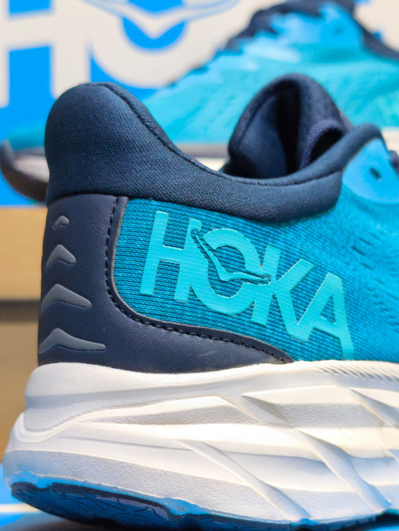 HOKA Clifton 9 Men's – Big Sale on Lightweight Performance