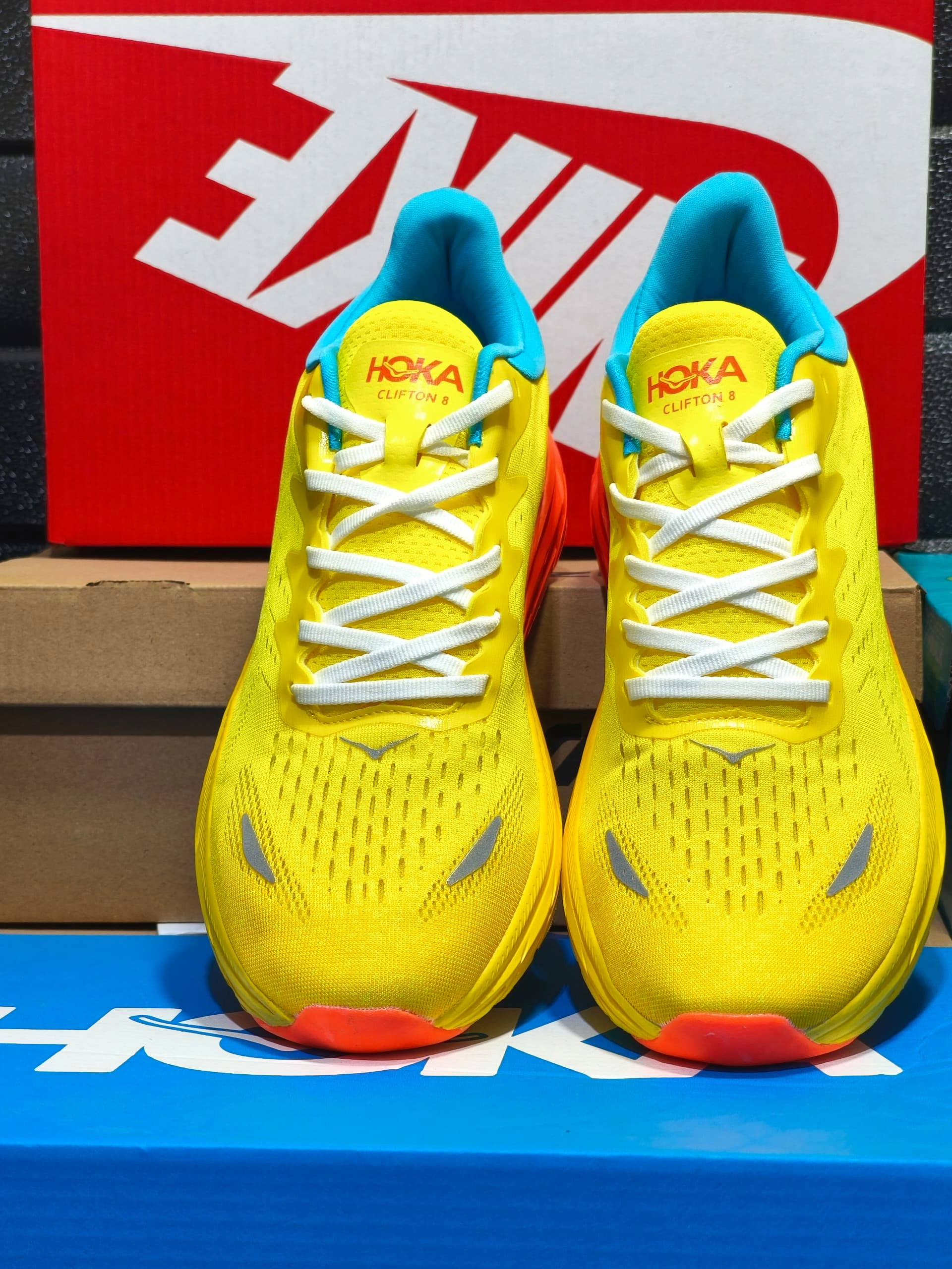 HOKA Clifton 9 Men's – Big Sale on Lightweight Performance