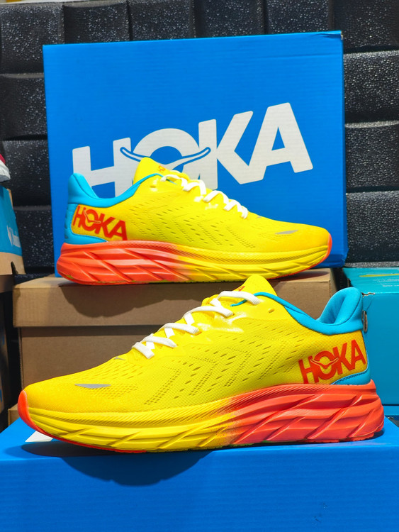 HOKA Clifton 9 Men's – Big Sale on Lightweight Performance