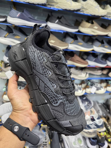 Reebok Zig Kinetica 2 Made In Vietnam