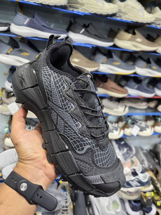 Reebok Zig Kinetica 2 Made In Vietnam