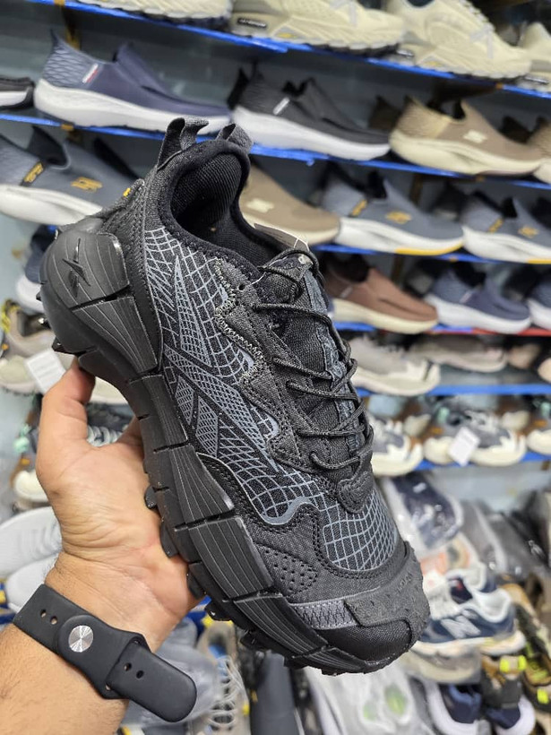 Reebok Zig Kinetica 2 Made In Vietnam