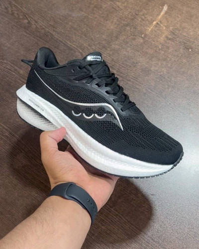 Saucony Triumph 21 made in Vietnam