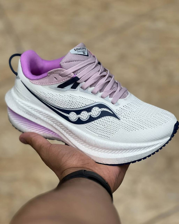 Saucony Triumph 21 made in Vietnam