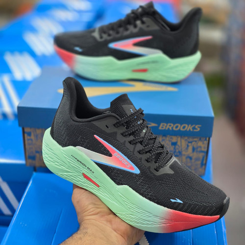 Brooks Hyperion Max 2 made in Vietnam