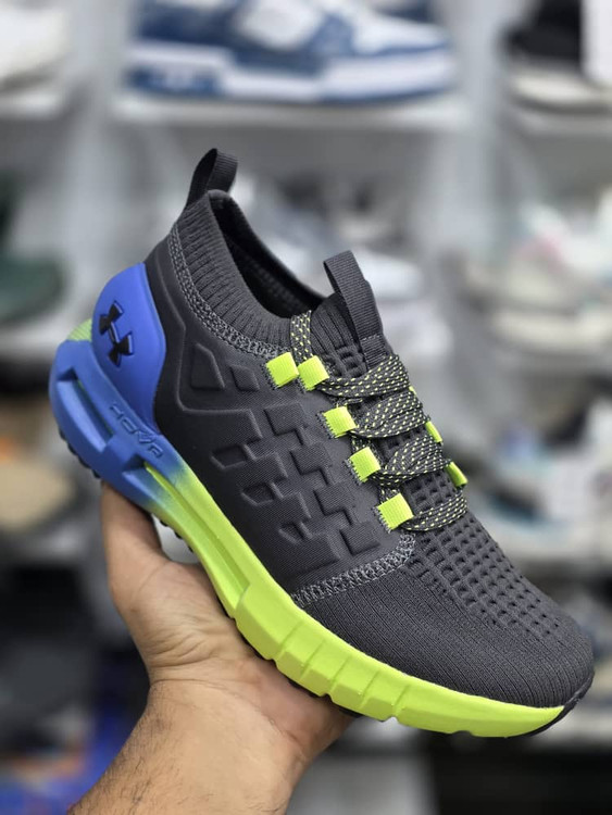 کتونی اندرارمور مدل HOVR ساخت ویتنام