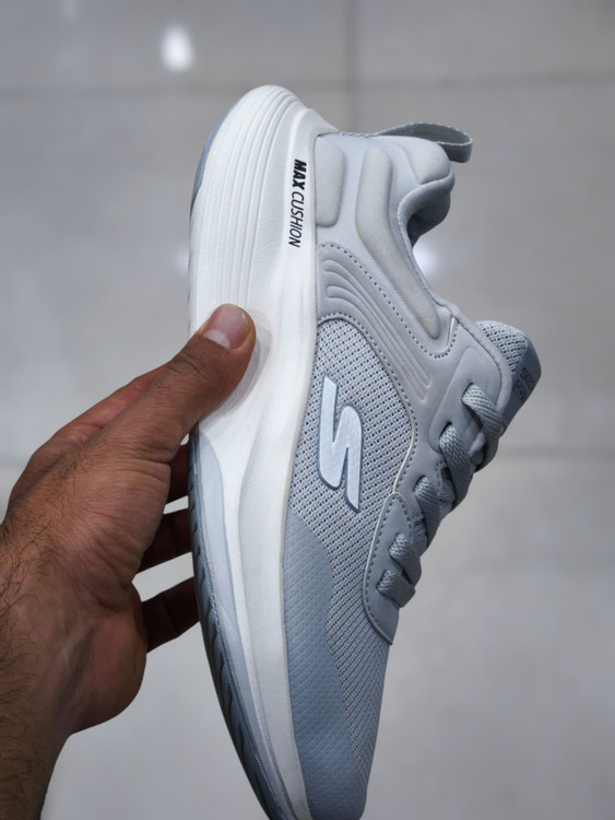 skechers go walk max walker made in Vietnam