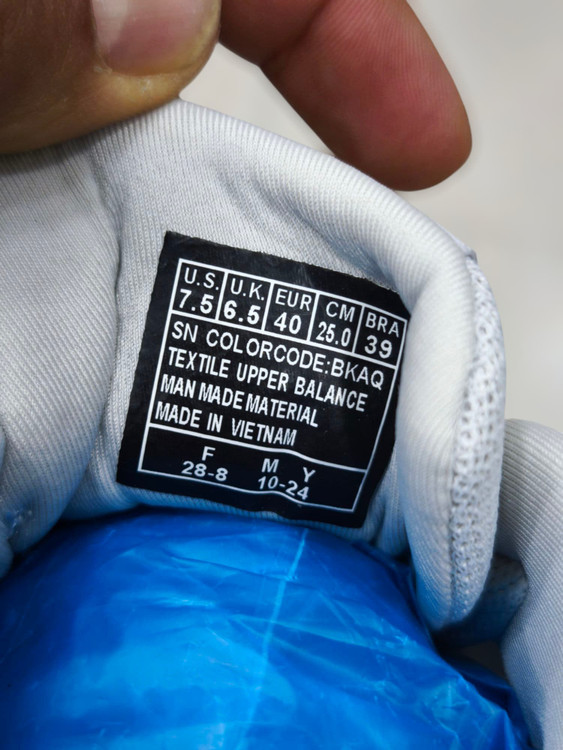 skechers go walk max walker made in Vietnam