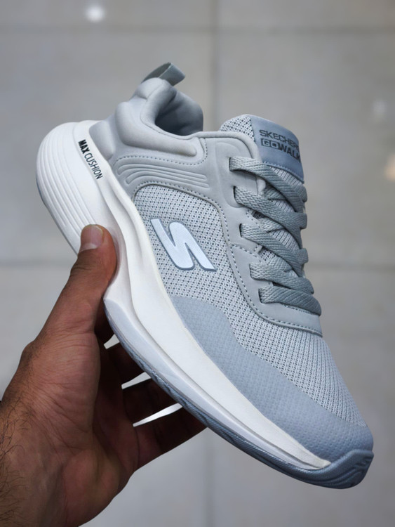 skechers go walk max walker made in Vietnam