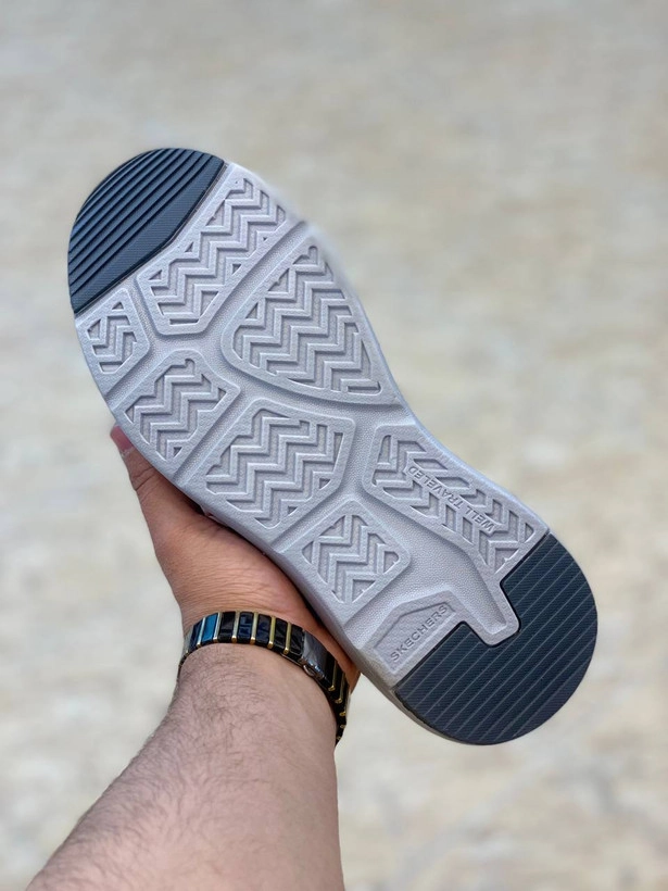 Skechers Slip-Ins Ralven Taupe made in Vietnam