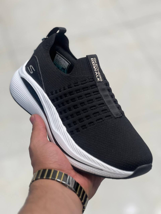 Skechers Max Cushioning made in Vietnam