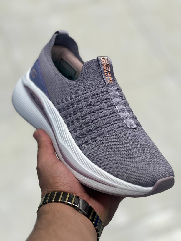 Skechers Max Cushioning made in Vietnam