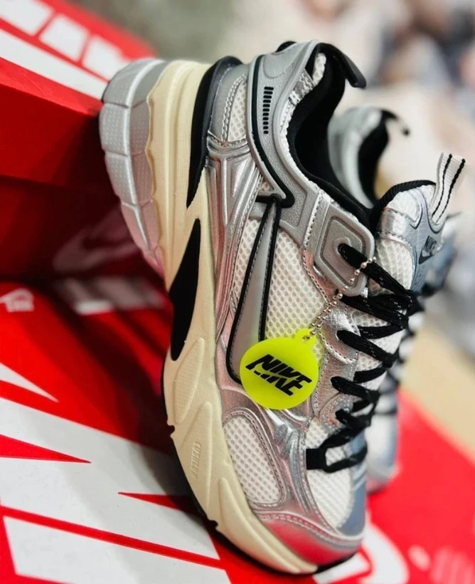 کتونی نایک مدل V2K Run ساخت ویتنام - سایز 38 الی 45 - Nike V2K