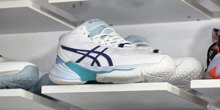 کتونی اسیکس والیبالی - Asics Indoor Sky Elite FF 2 ساخت ویتنام - سایز 40 الی 45