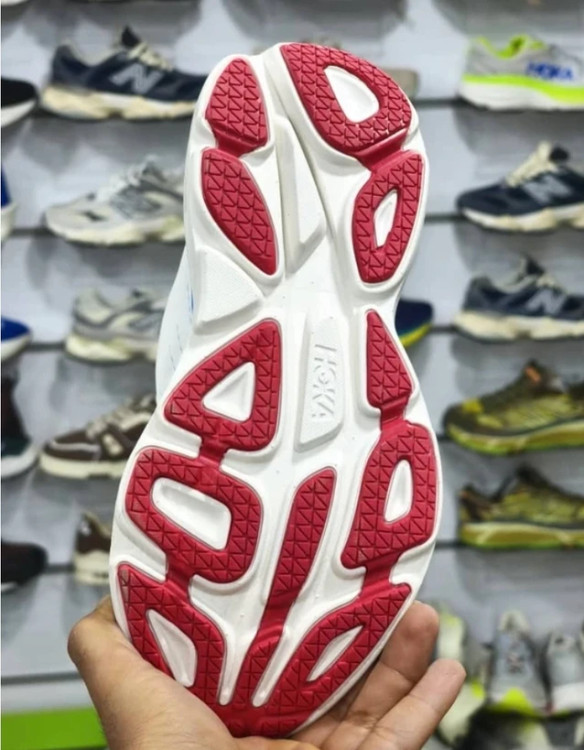 کتونی هوکا باندی 8 - Hoka Bondi 8 ساخت ویتنام - سایز 40 الی 45