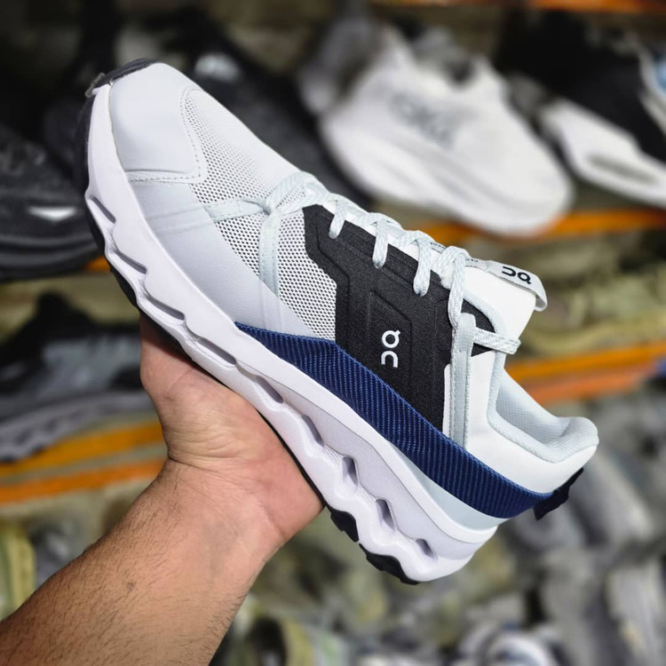 On Running cloudhorizon waterproof made in Vietnam