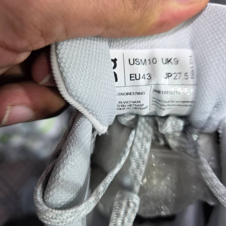 On Running cloudhorizon waterproof made in Vietnam