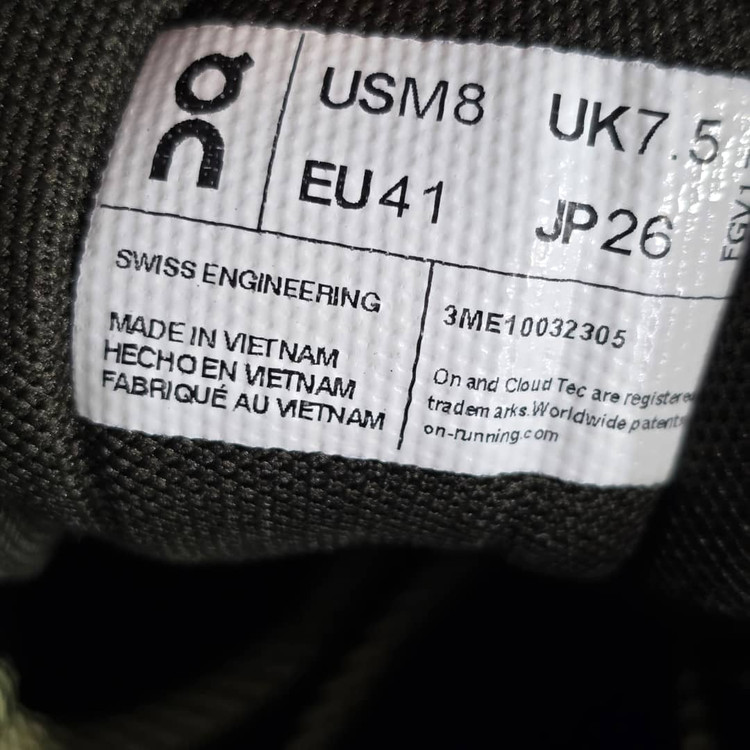 On Running cloudhorizon waterproof made in Vietnam