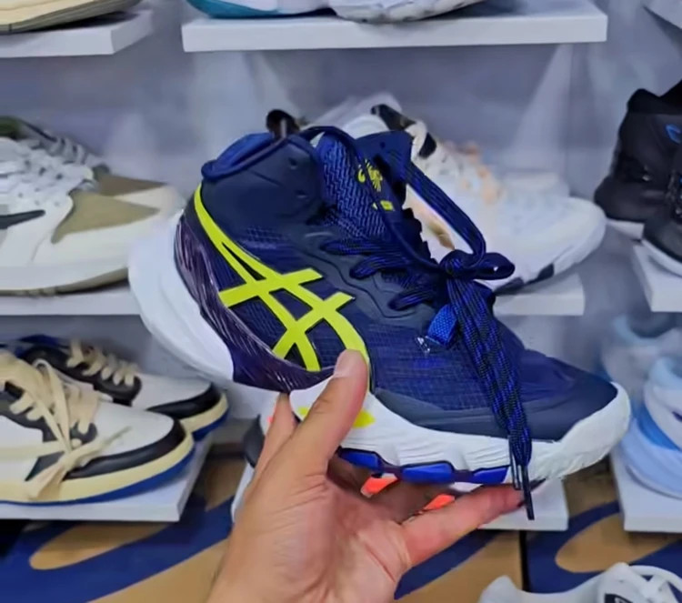 کتونی اسیکس متارایز والیبالی - Asics Metarise ساخت ویتنام - سایز 40 الی 45