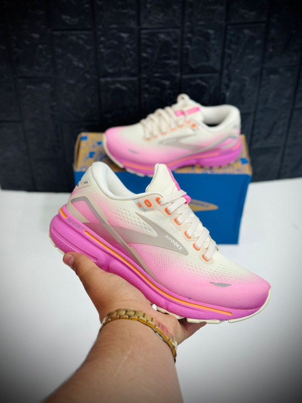 کتونی بروکس مدل Ghost 15 ساخت ویتنام