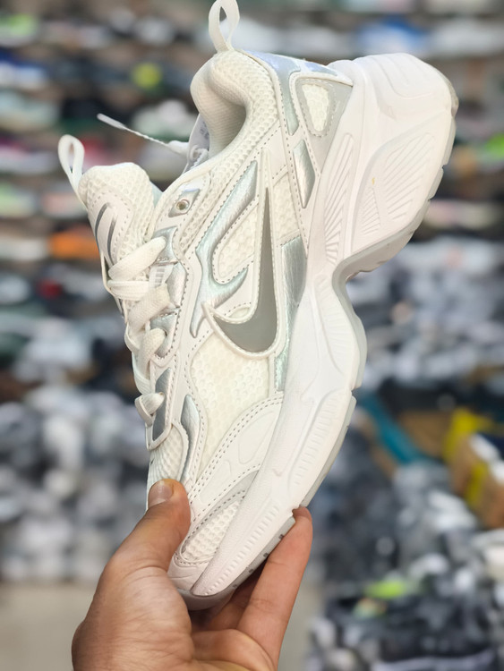 کتونی نایک مدل V5K ساخت چین