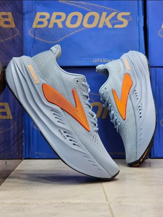 کتونی مردانه بروکس مدل گلیسرین مکس – راحتی بینظیر در هر قدم سایزبندی ۴۰ تا ۴۵