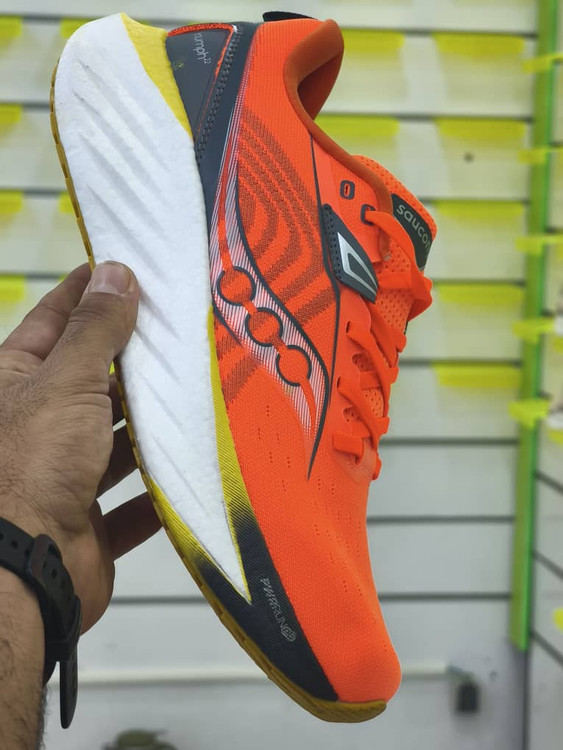 کفش ورزشی ساکونی مدل Triumph 22 سایزبندی 36 تا 45