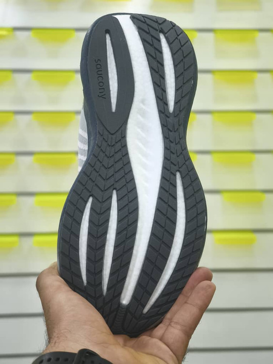 کفش ورزشی ساکونی مدل Triumph 22 سایزبندی 36 تا 45