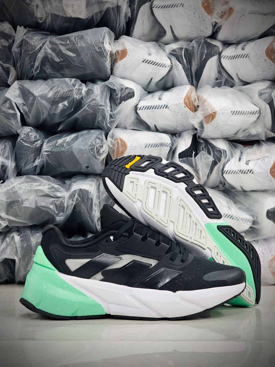 کتونی اسپرت مردانه آدیداس Adistar 2.0  انتخاب حرفه‌ای برای ورزشکاران