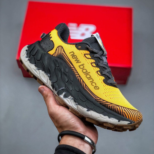 کتونی نیوبالانس مدل Fresh Foam X More Trail V3 | سایز 40 تا 45
