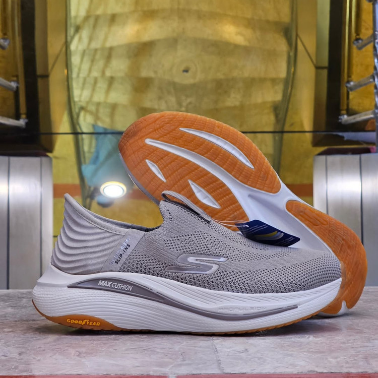 کتونی اسکچرز مدل Max Cushioning Slip-Ins | سایزبندی 40تا45