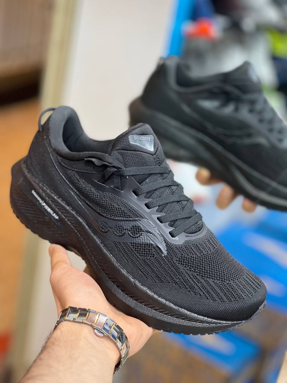 کتونی ساکونی مدل Triumph 21 ساخت ویتنام