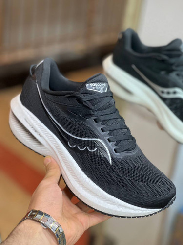 کتونی ساکونی مدل Triumph 21 ساخت ویتنام