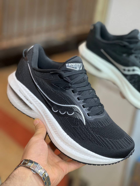 کتونی ساکونی مدل Triumph 21 ساخت ویتنام